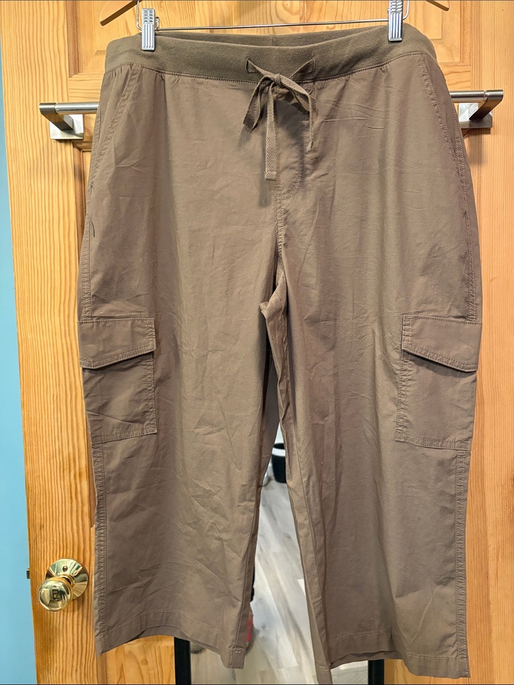 Khaki Drawstring Wide Leg Cargo Capris Sz XL